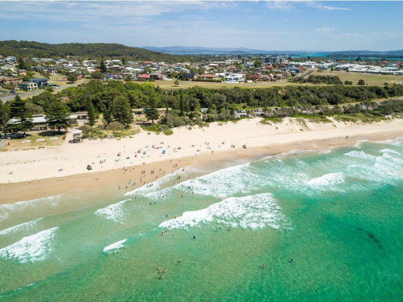 204/1 Mawson Close, Caves Beach NSW 2281