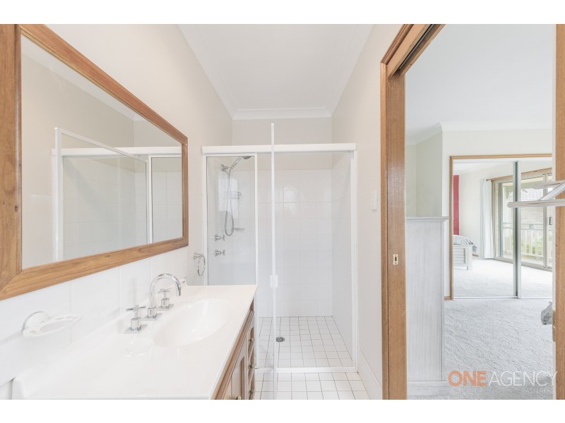 19 Aquamarine Close, Caves Beach NSW 2281