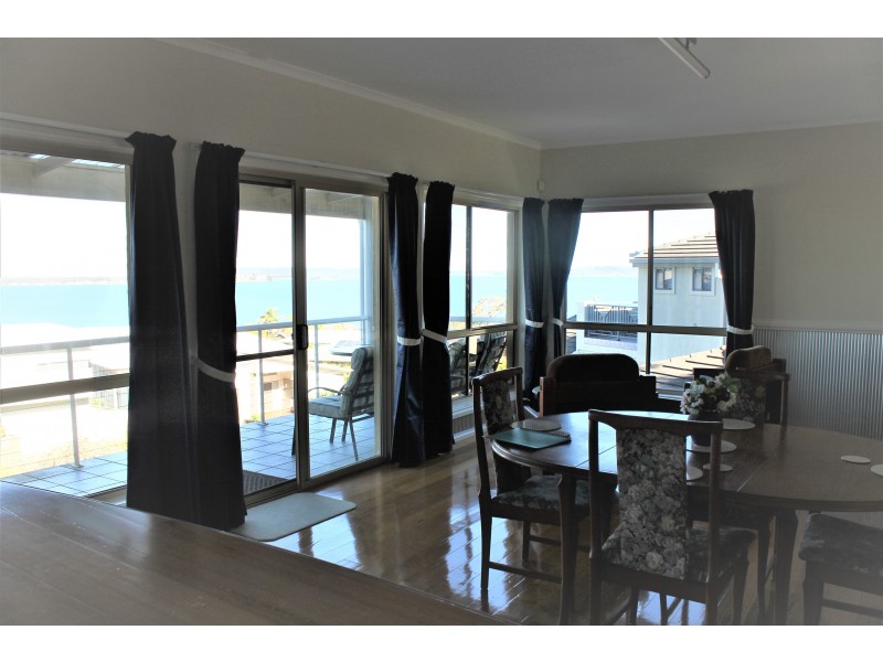 6a The Shores Way, Belmont NSW 2280