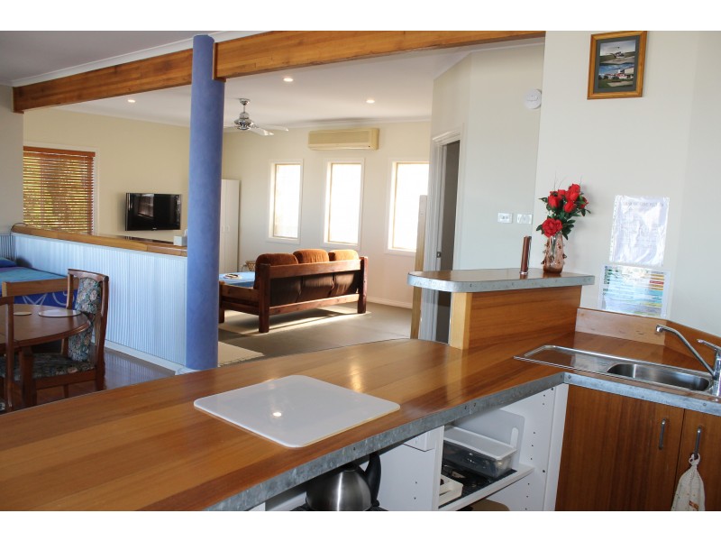 6a The Shores Way, Belmont NSW 2280