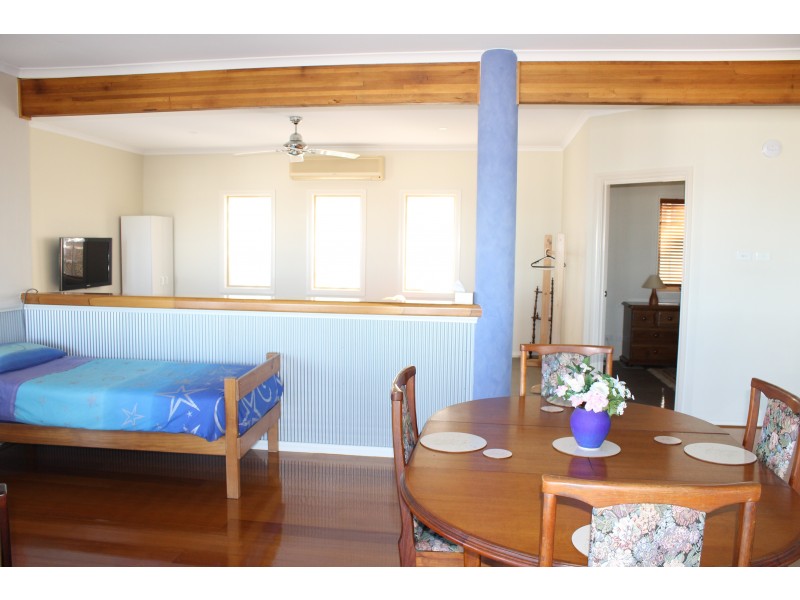 6a The Shores Way, Belmont NSW 2280