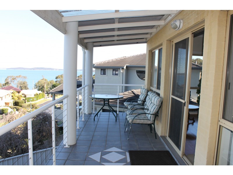 6a The Shores Way, Belmont NSW 2280