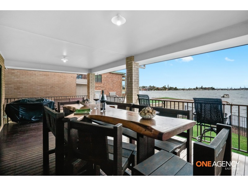 18 Ross Street, Belmont NSW 2280