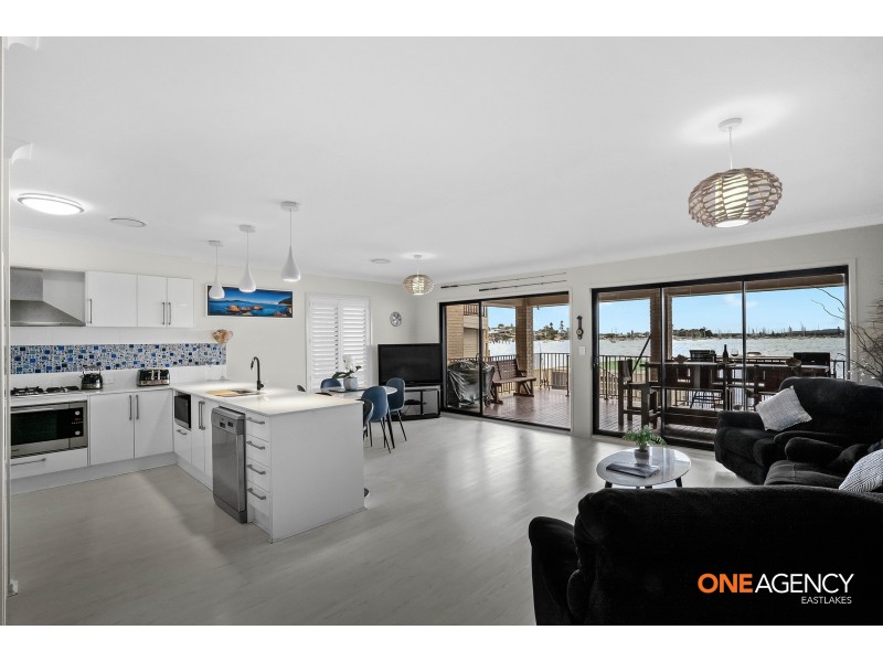 18 Ross Street, Belmont NSW 2280
