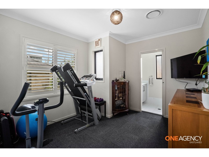 18 Ross Street, Belmont NSW 2280