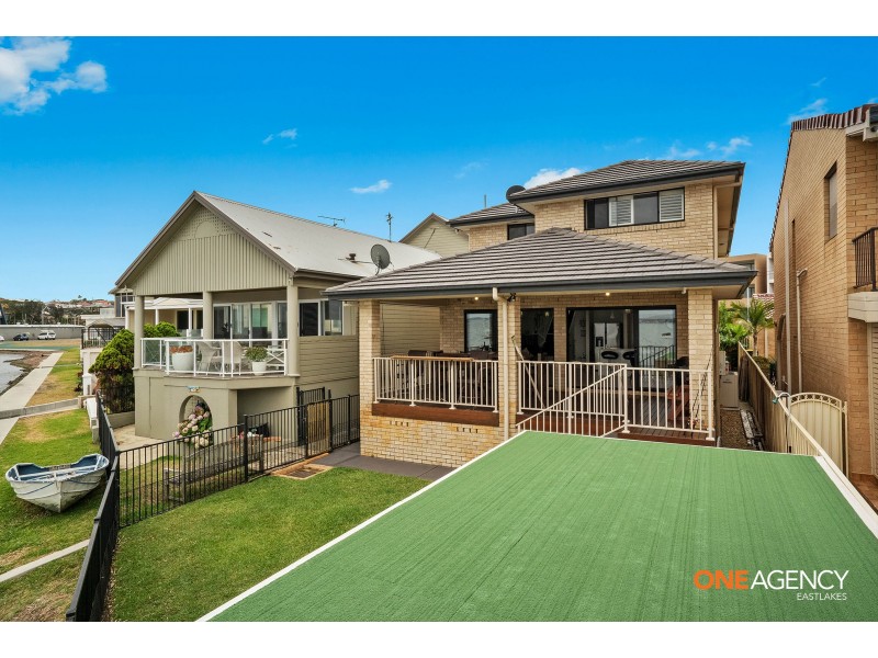 18 Ross Street, Belmont NSW 2280