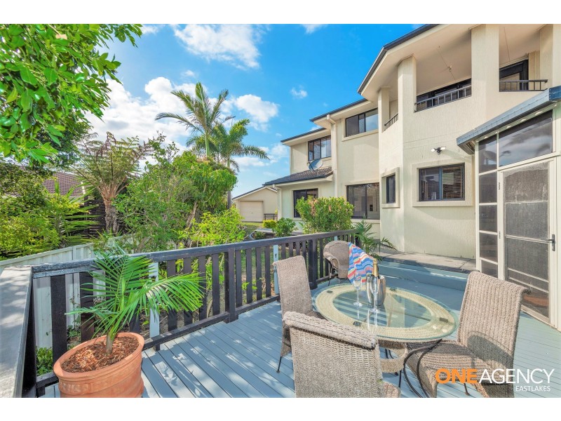 12 Seaspray Close, Caves Beach NSW 2281