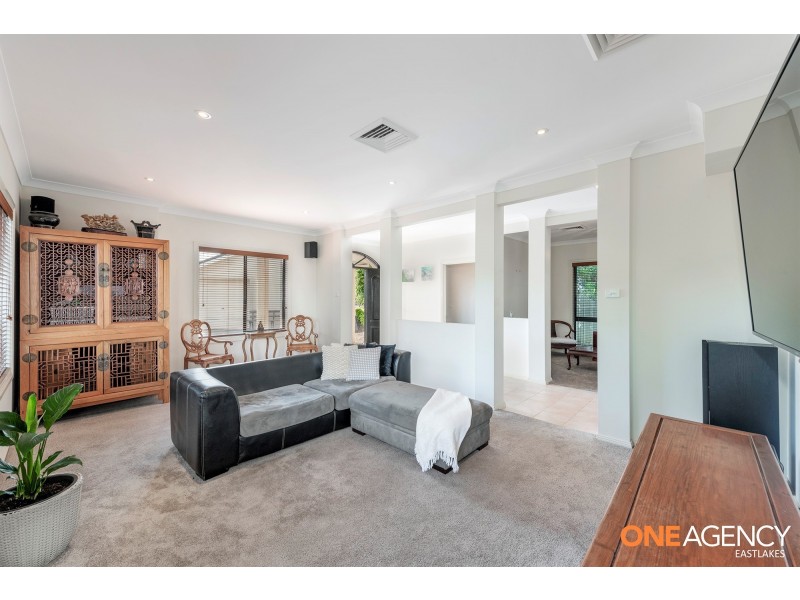 12 Seaspray Close, Caves Beach NSW 2281