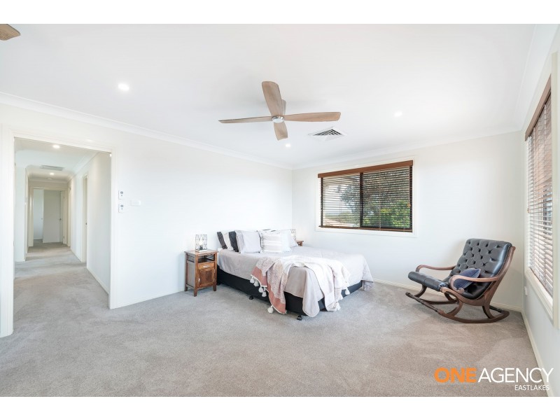 12 Seaspray Close, Caves Beach NSW 2281