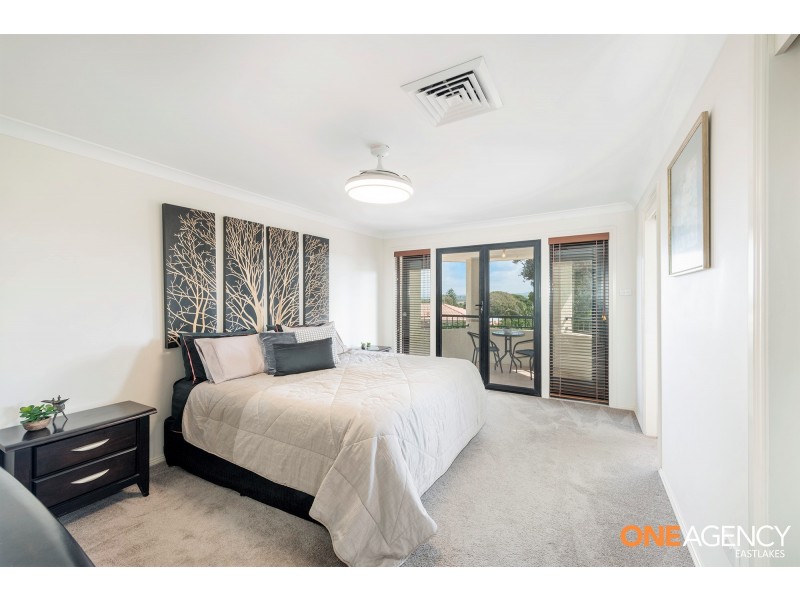 12 Seaspray Close, Caves Beach NSW 2281