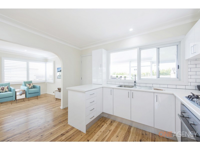 88 Macquarie Grove, Caves Beach NSW 2281