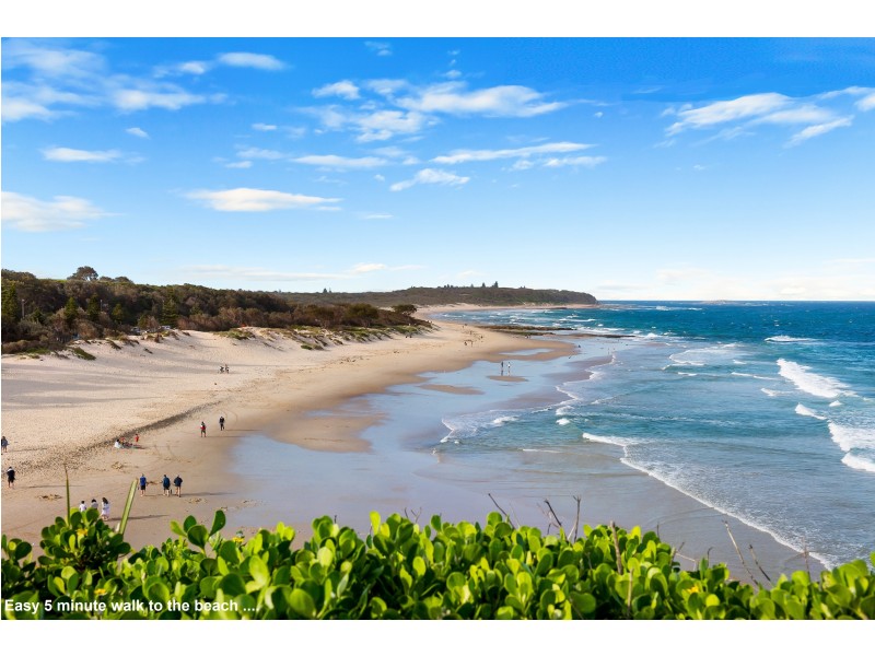 88 Macquarie Grove, Caves Beach NSW 2281