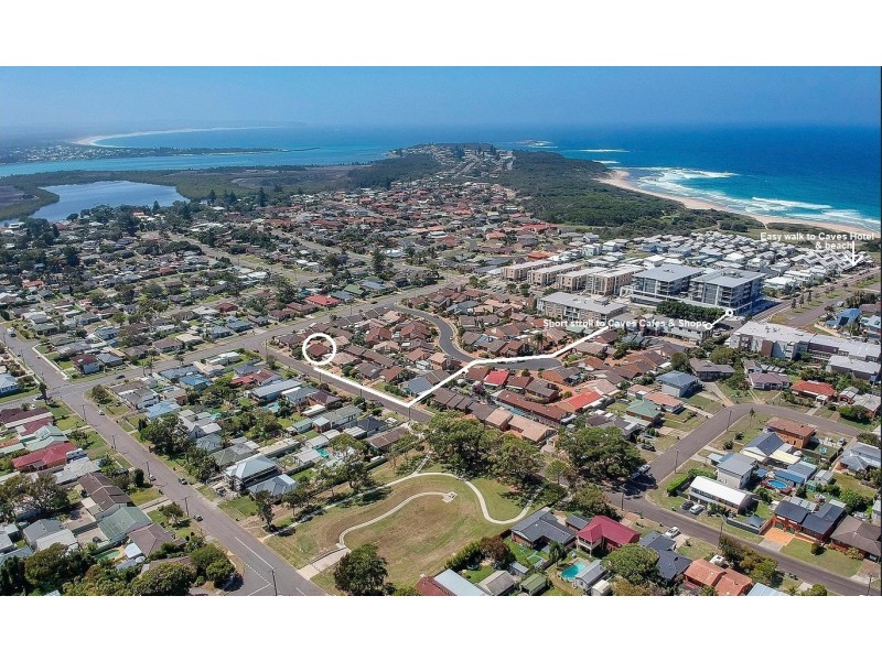 70 Pacific Street, Caves Beach NSW 2281