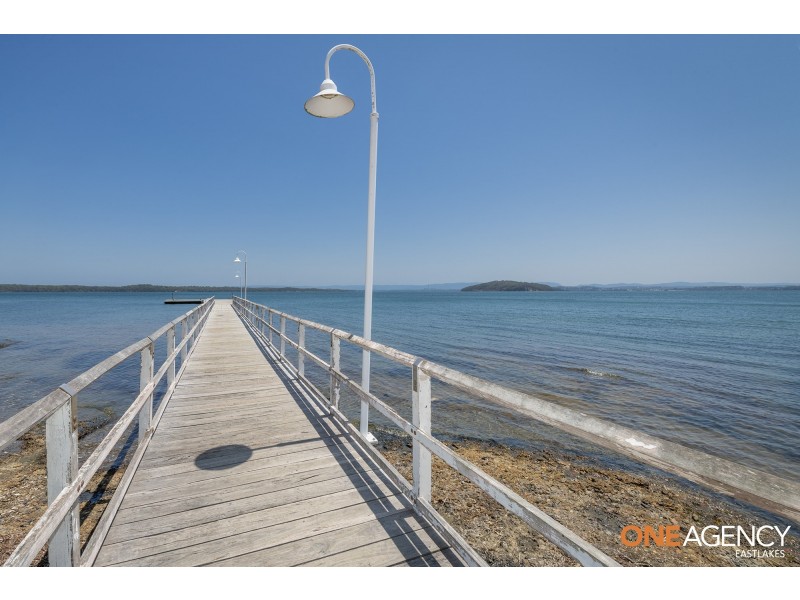 1 The Walk, Murrays Beach NSW 2281