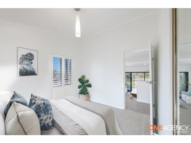 38 Ocean View Parade, Caves Beach NSW 2281