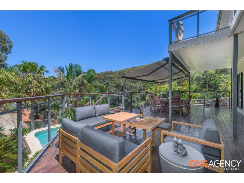 38 Ocean View Parade, Caves Beach NSW 2281