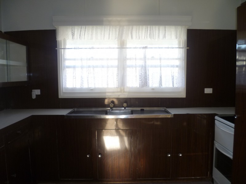 2 Faymax Street, Pelican NSW 2281