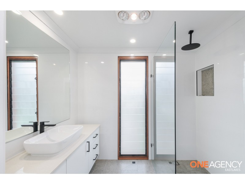 64 Yeramba Road,, Summerland Point NSW 2259