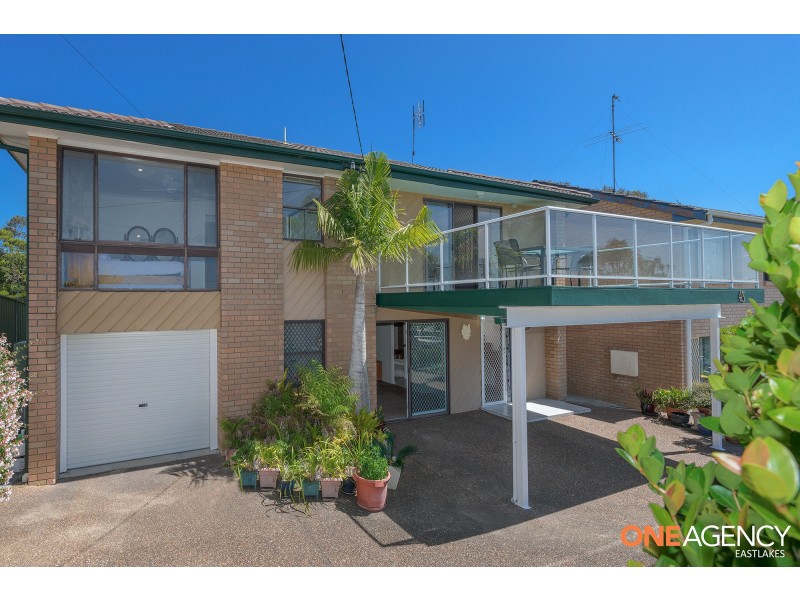 43 Scenic Drive, Caves Beach NSW 2281