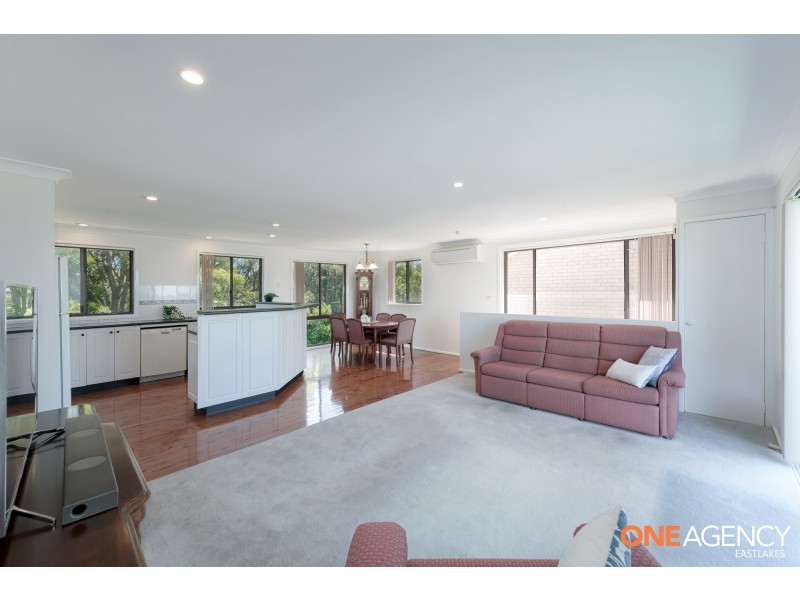 43 Scenic Drive, Caves Beach NSW 2281