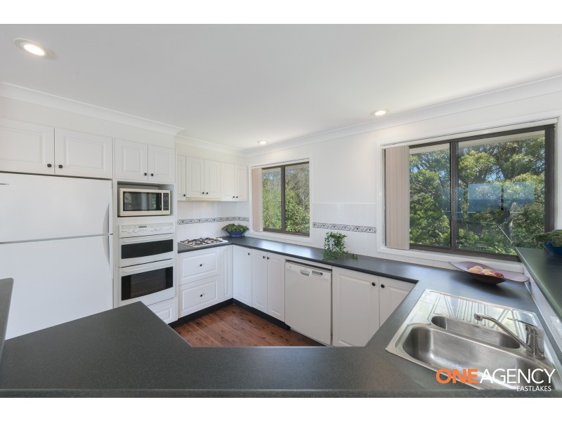 43 Scenic Drive, Caves Beach NSW 2281