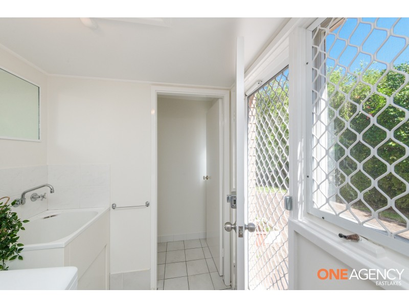 43 Scenic Drive, Caves Beach NSW 2281