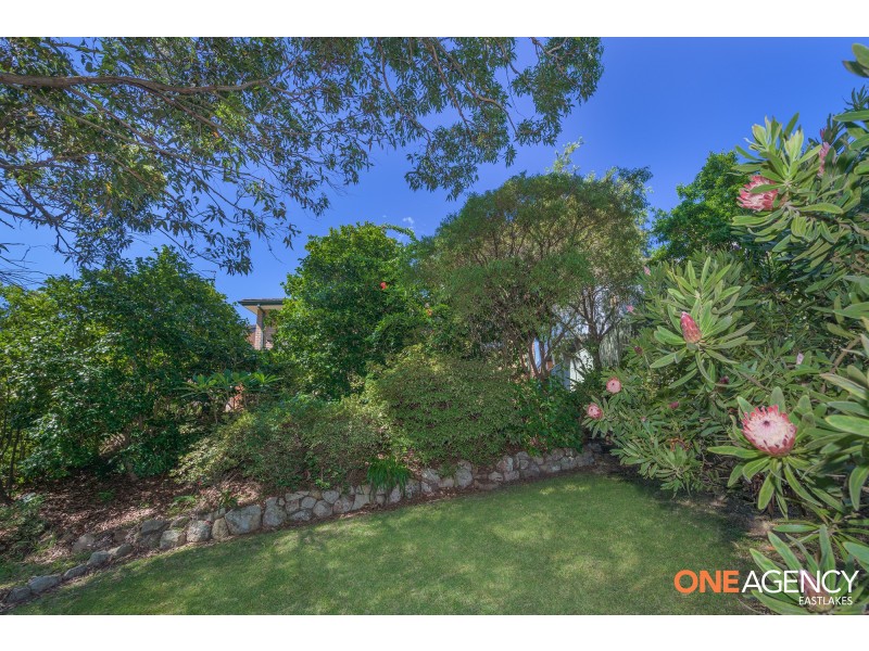 43 Scenic Drive, Caves Beach NSW 2281