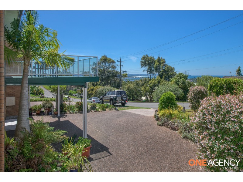 43 Scenic Drive, Caves Beach NSW 2281