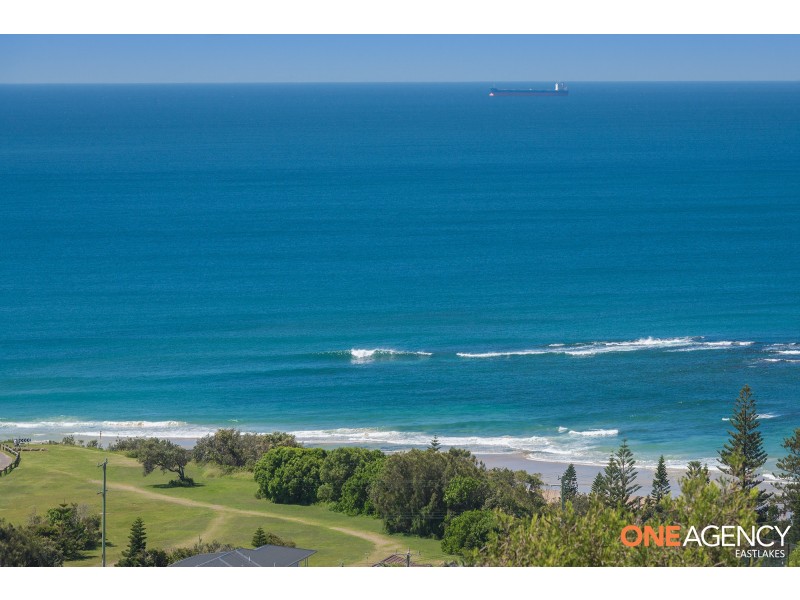 43 Scenic Drive, Caves Beach NSW 2281