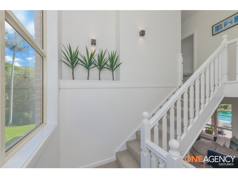 206 Caves Beach Road, Caves Beach NSW 2281