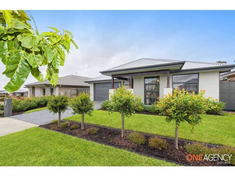 8 Wattawan Street, Fletcher NSW 2287