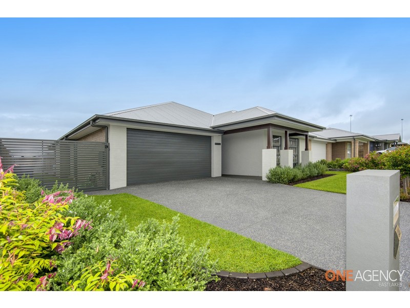 8 Wattawan Street, Fletcher NSW 2287