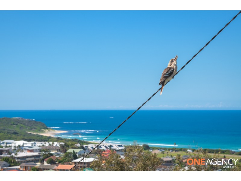 11 Scenic Drive, Caves Beach NSW 2281