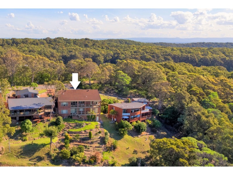 11 Scenic Drive, Caves Beach NSW 2281