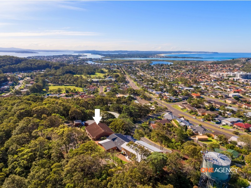 11 Scenic Drive, Caves Beach NSW 2281