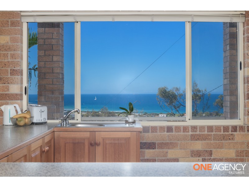 11 Scenic Drive, Caves Beach NSW 2281