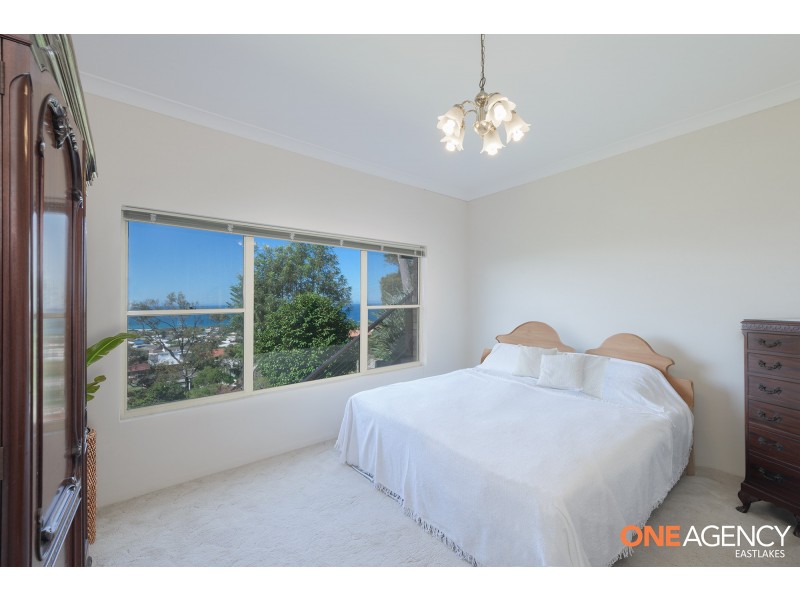 11 Scenic Drive, Caves Beach NSW 2281