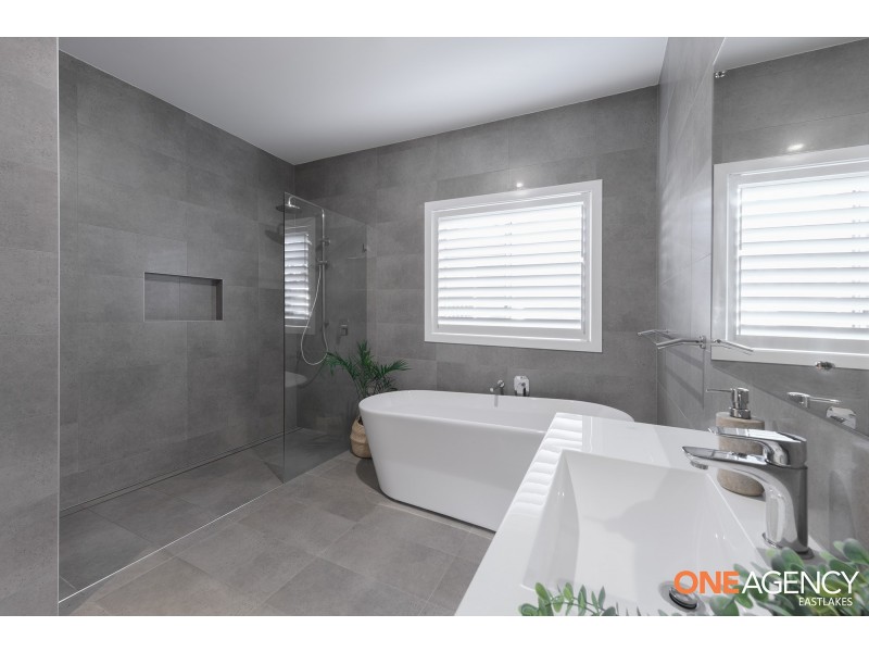 12 Bentwing Parade, Murrays Beach NSW 2281