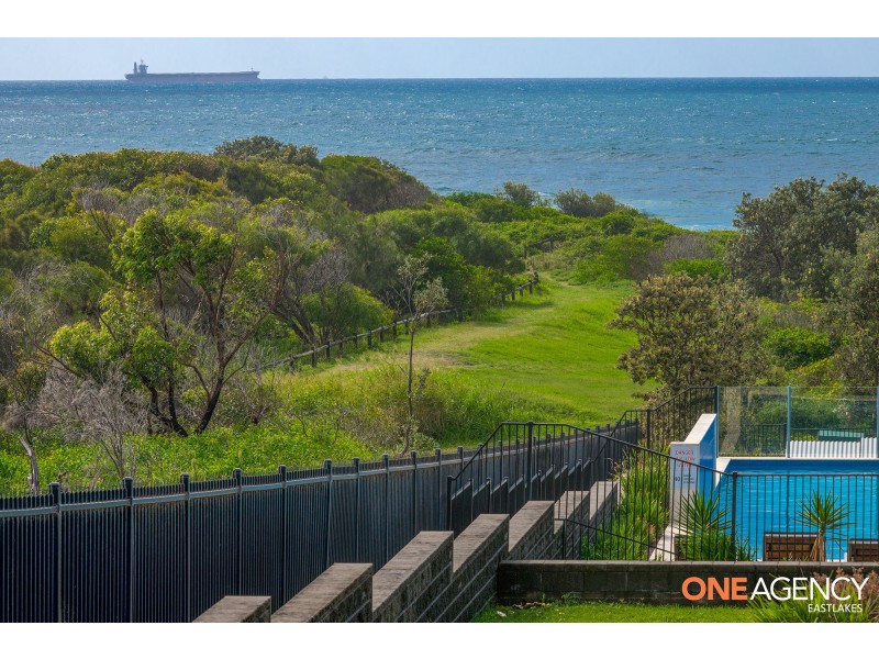 15/5 Island Outlook, Caves Beach NSW 2281