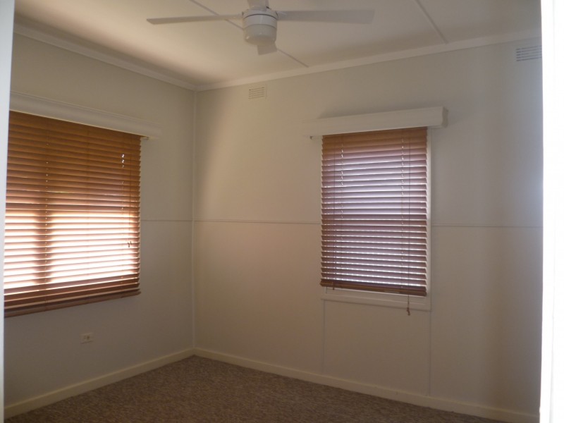 2 Faymax Street, Pelican NSW 2281