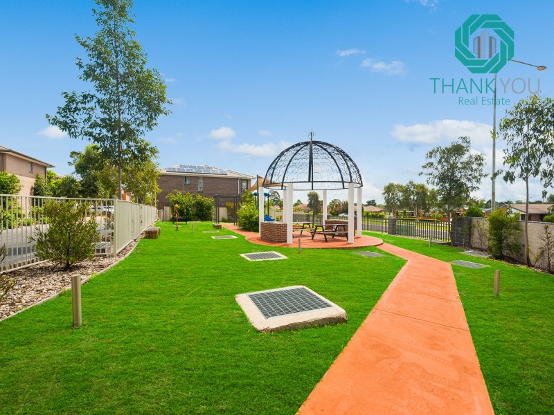 1 Varsha Glade, Woodcroft NSW 2767