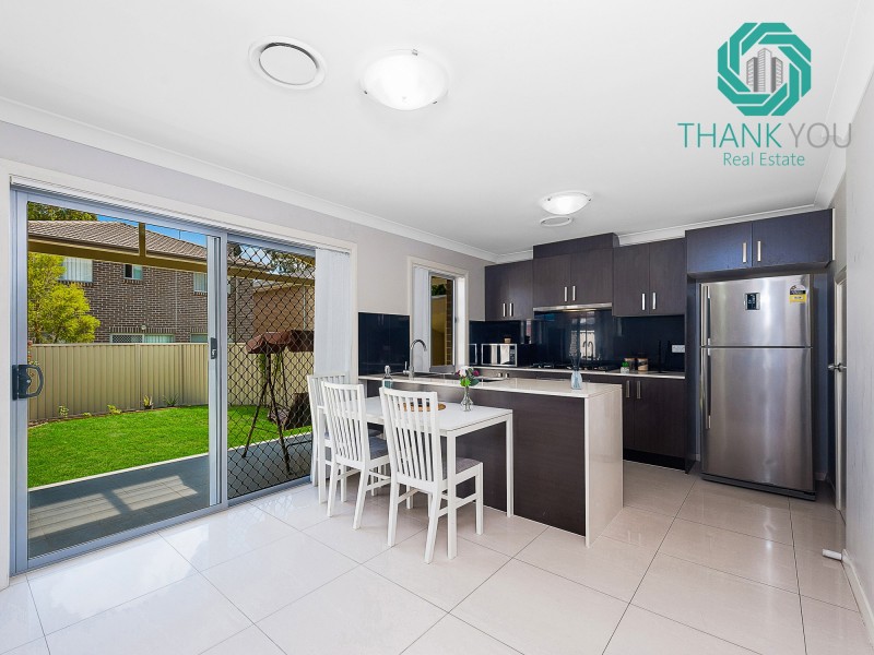1 Varsha Glade, Woodcroft NSW 2767