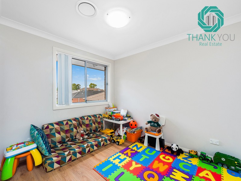 1 Varsha Glade, Woodcroft NSW 2767