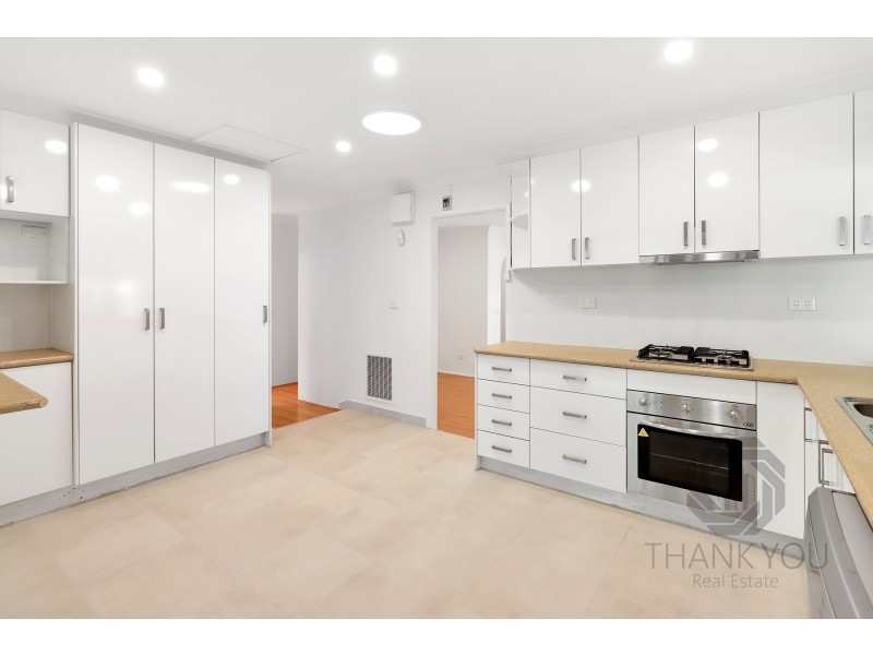 85 Tallagandra Drive, Quakers Hill NSW 2763