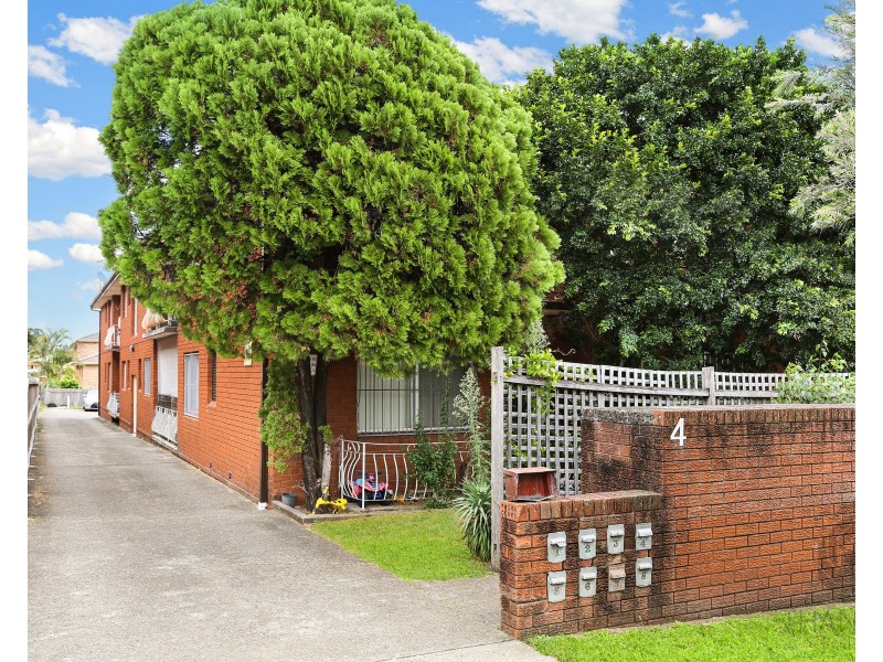 8/4 Boorea Avenue, Lakemba NSW 2195