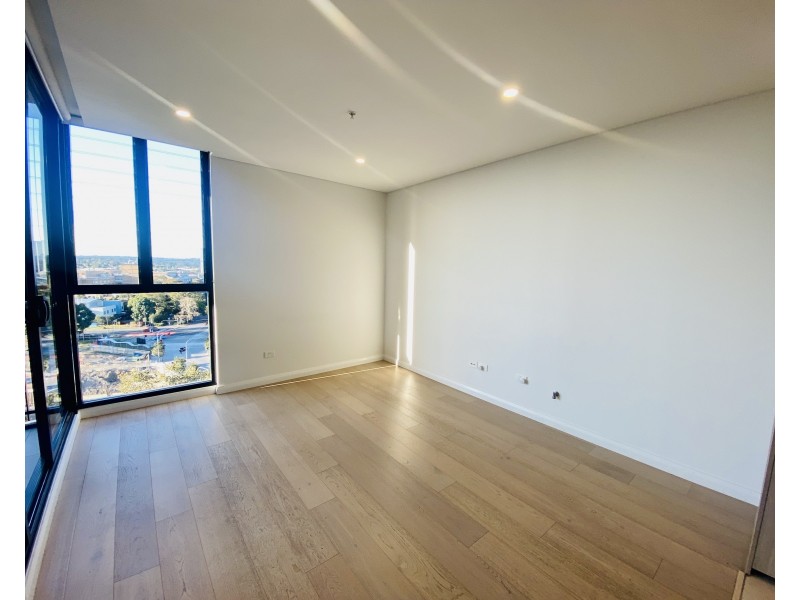 712/5 Maple Tree Road, Westmead NSW 2145