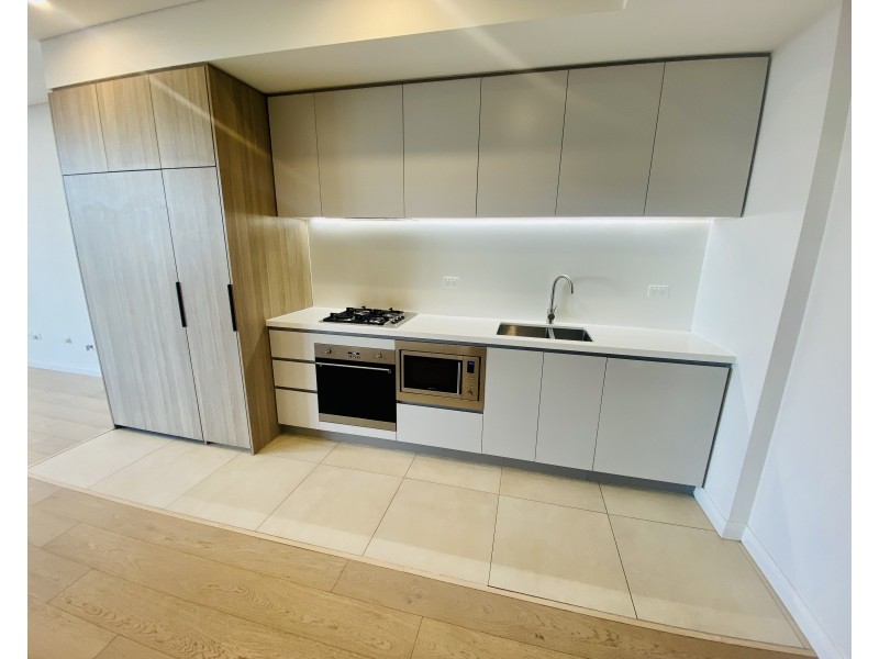 712/5 Maple Tree Road, Westmead NSW 2145