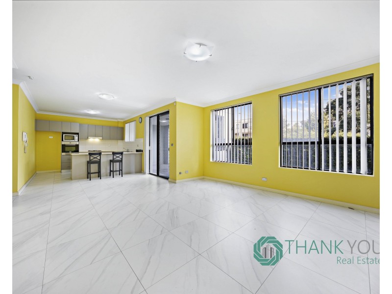 2/30-32 Lydbrook Street, Westmead NSW 2145