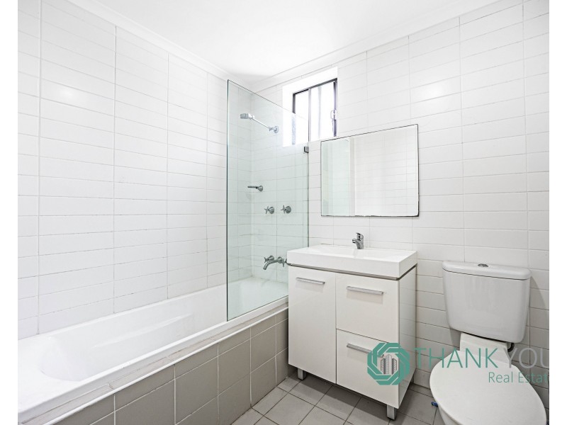 2/30-32 Lydbrook Street, Westmead NSW 2145