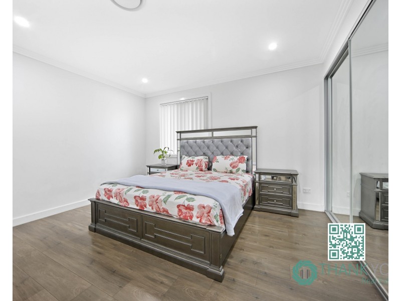 2/27c Carinya Road, Girraween NSW 2145